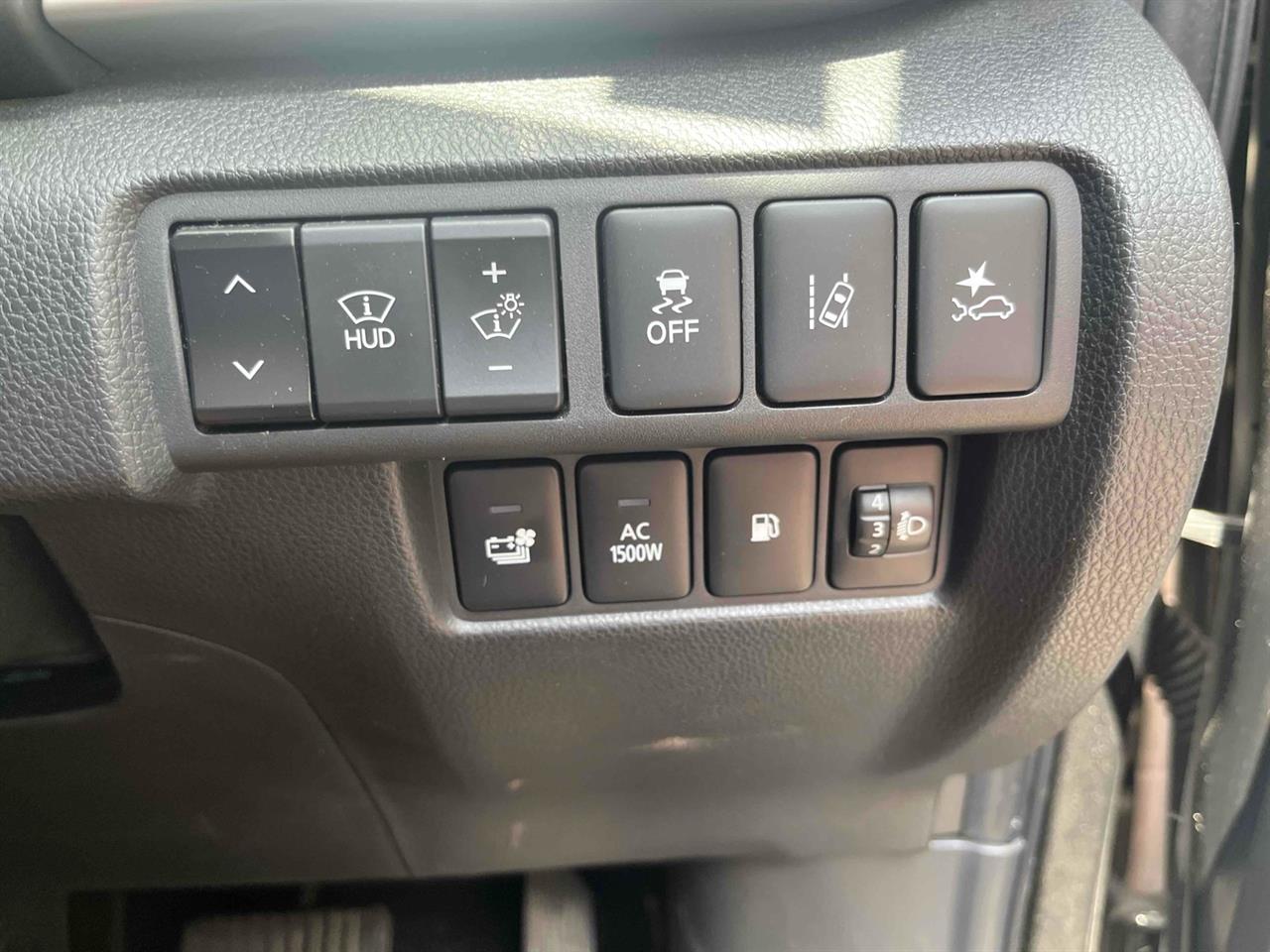 2021 Mitsubishi ECLIPSE