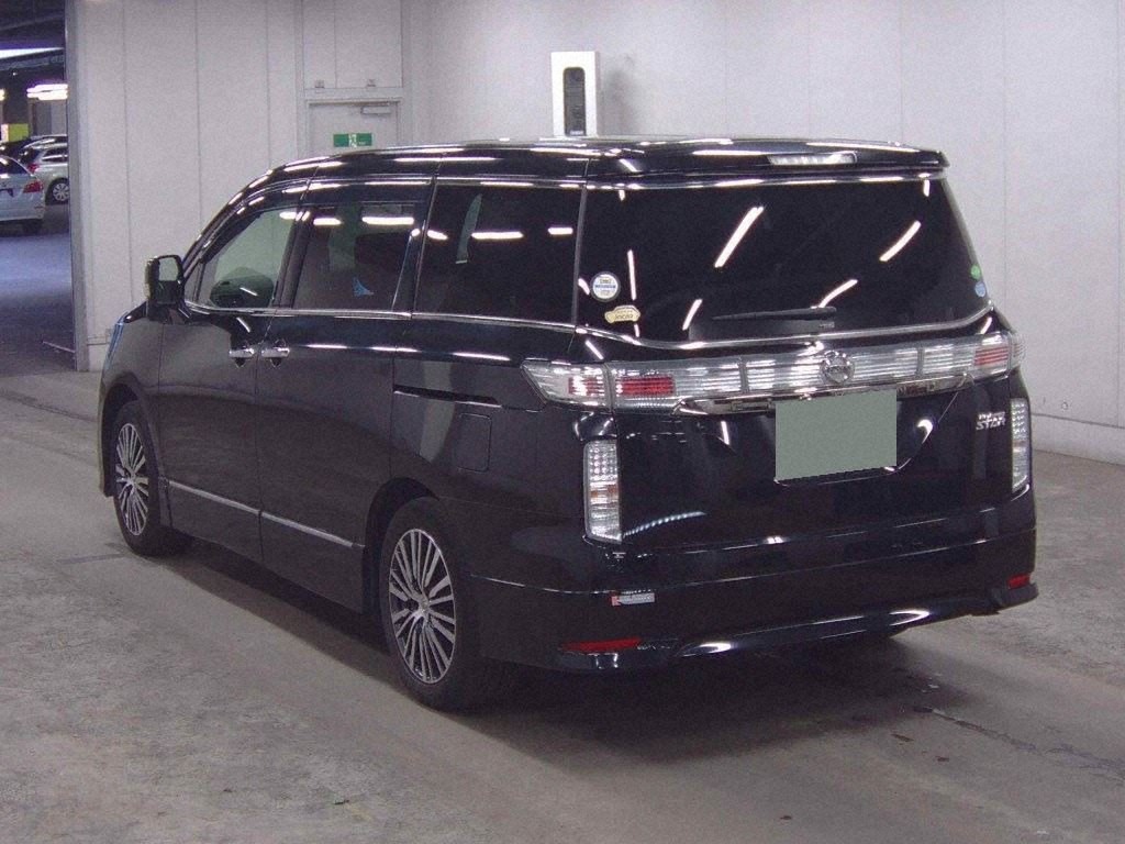 2017 Nissan Elgrand