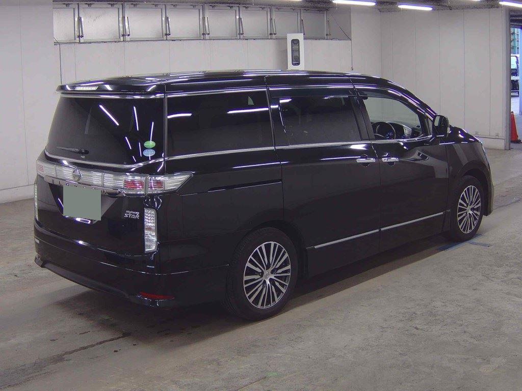 2017 Nissan Elgrand