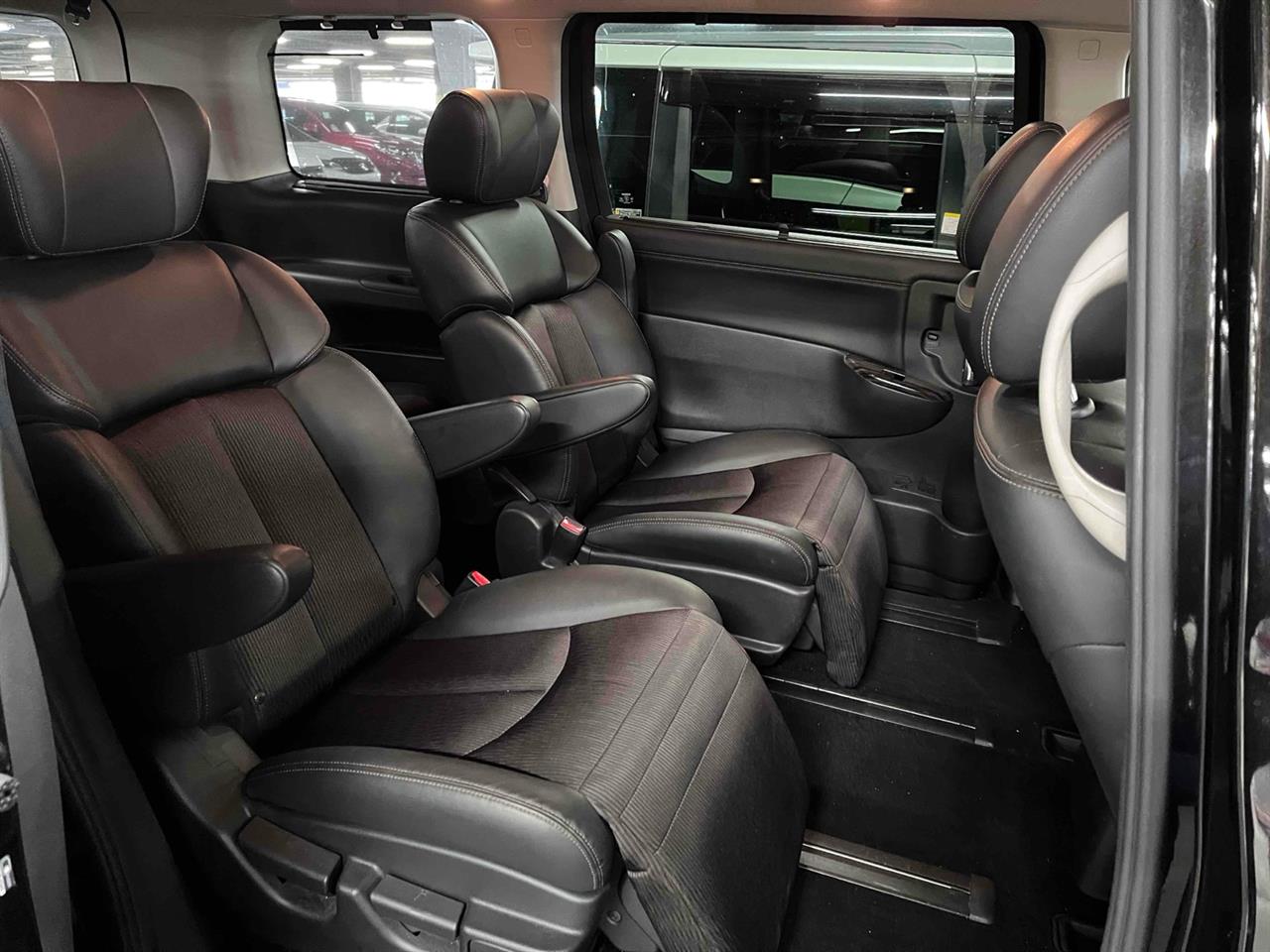 2017 Nissan Elgrand