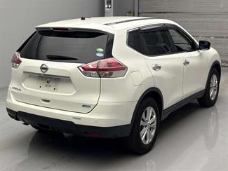 2017 Nissan X-TRAIL - Thumbnail
