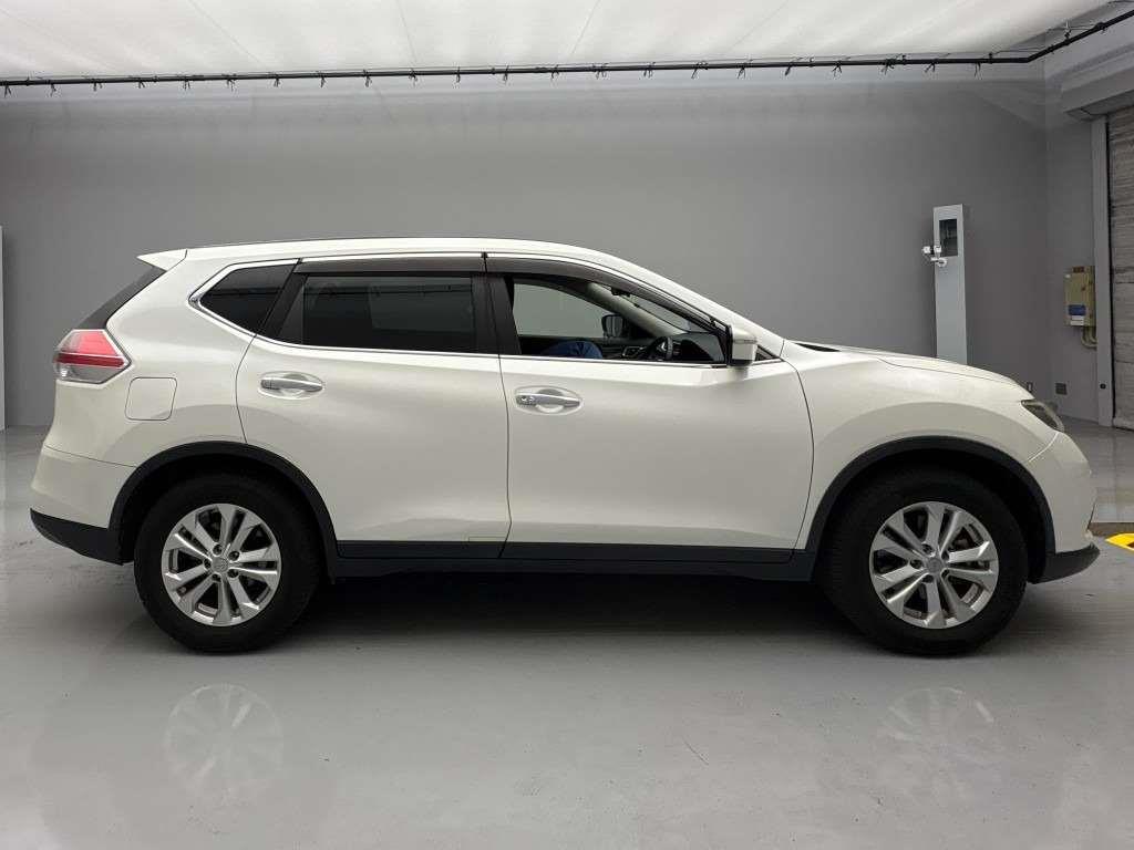 2017 Nissan X-TRAIL