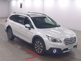2016 Subaru Outback - Thumbnail