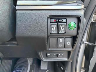 2013 Honda ODYSSEY - Thumbnail