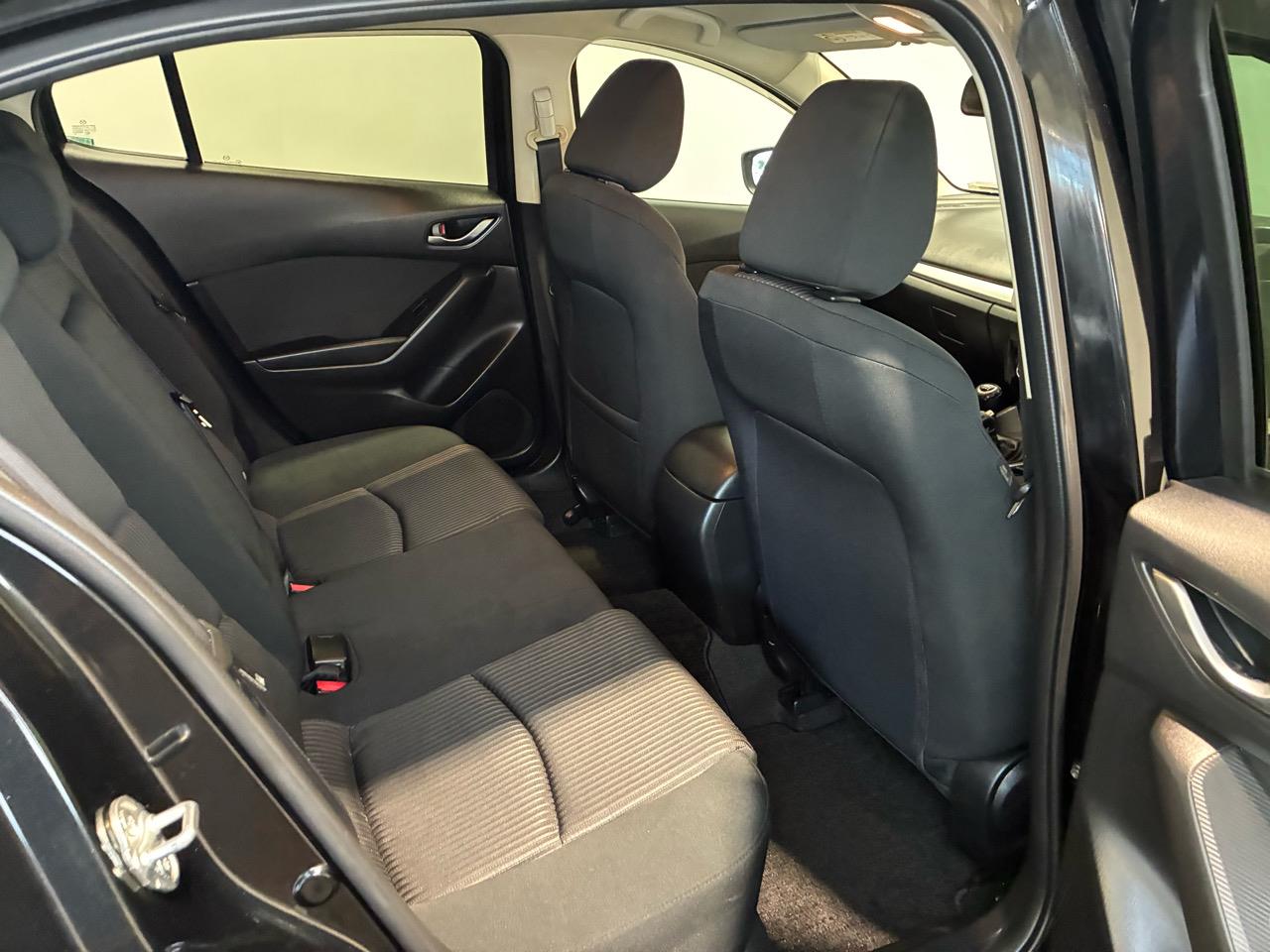 2014 Mazda AXELA
