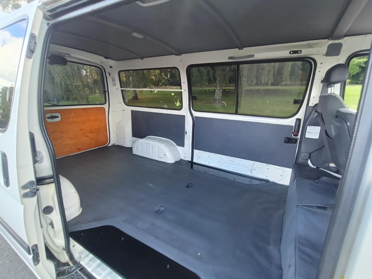 2003 Toyota Hiace