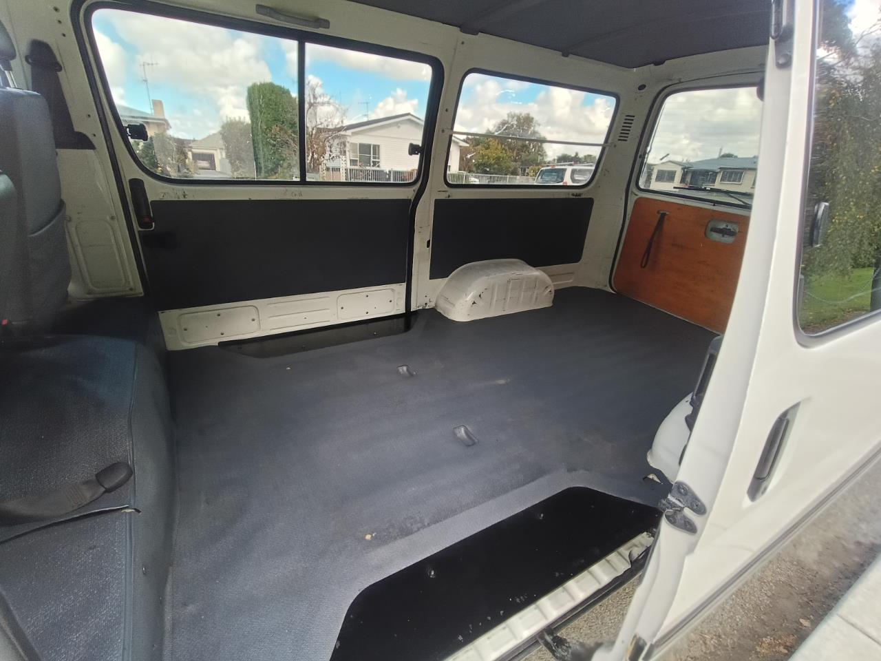 2003 Toyota Hiace