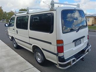 2003 Toyota Hiace - Thumbnail