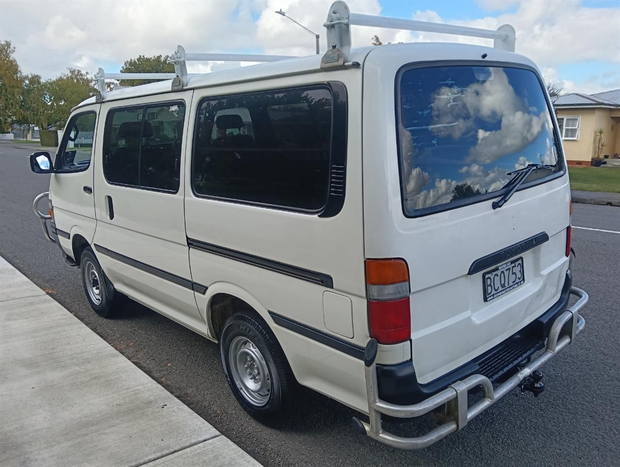 2003 Toyota Hiace