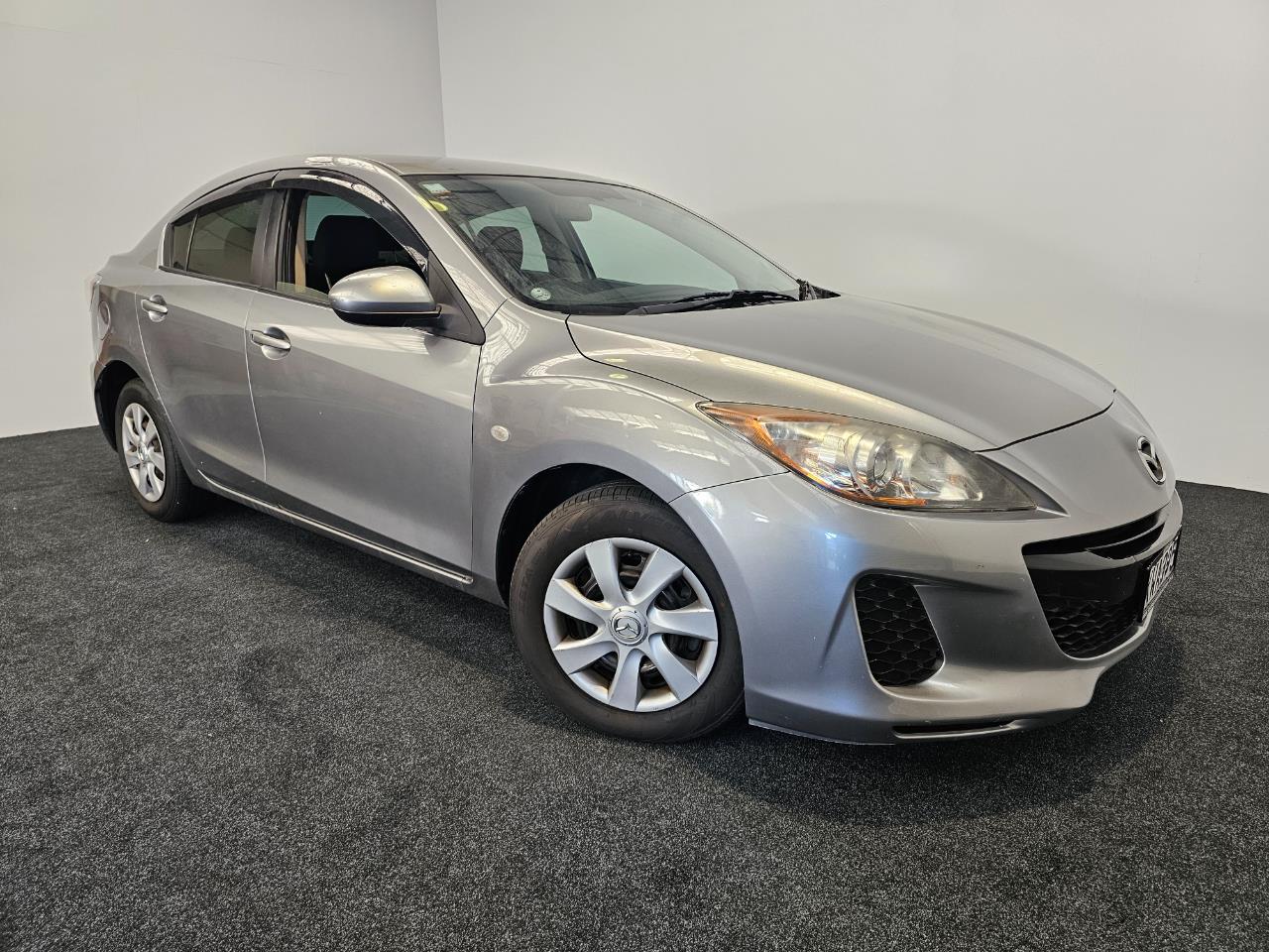2013 Mazda AXELA