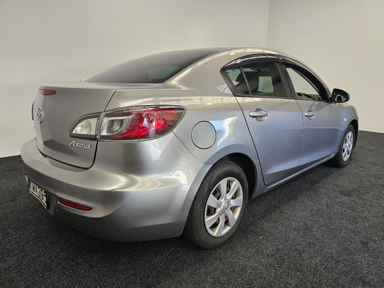 2013 Mazda AXELA