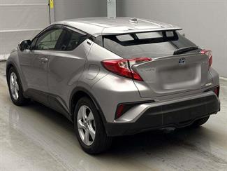 2017 Toyota C-HR - Thumbnail