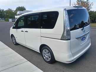 2016 Nissan SERENA - Thumbnail