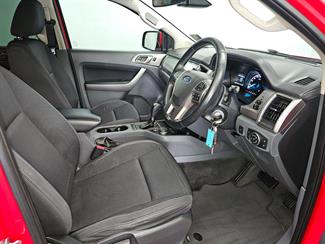 2018 Ford Everest - Thumbnail