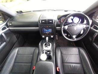 2009 Porsche CAYENNE - Thumbnail