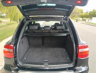 2009 Porsche CAYENNE - Thumbnail