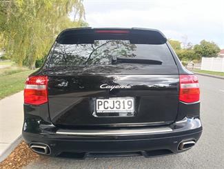 2009 Porsche CAYENNE - Thumbnail