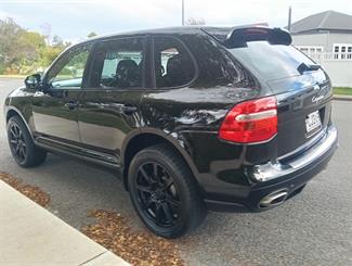 2009 Porsche CAYENNE - Thumbnail