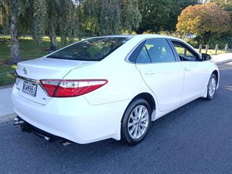 2017 Toyota Camry - Thumbnail
