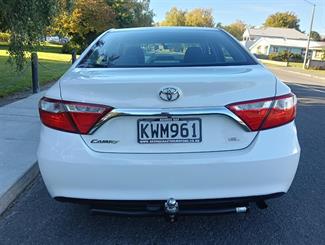 2017 Toyota Camry - Thumbnail