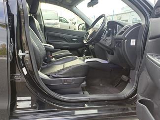 2012 Mitsubishi RVR - Thumbnail