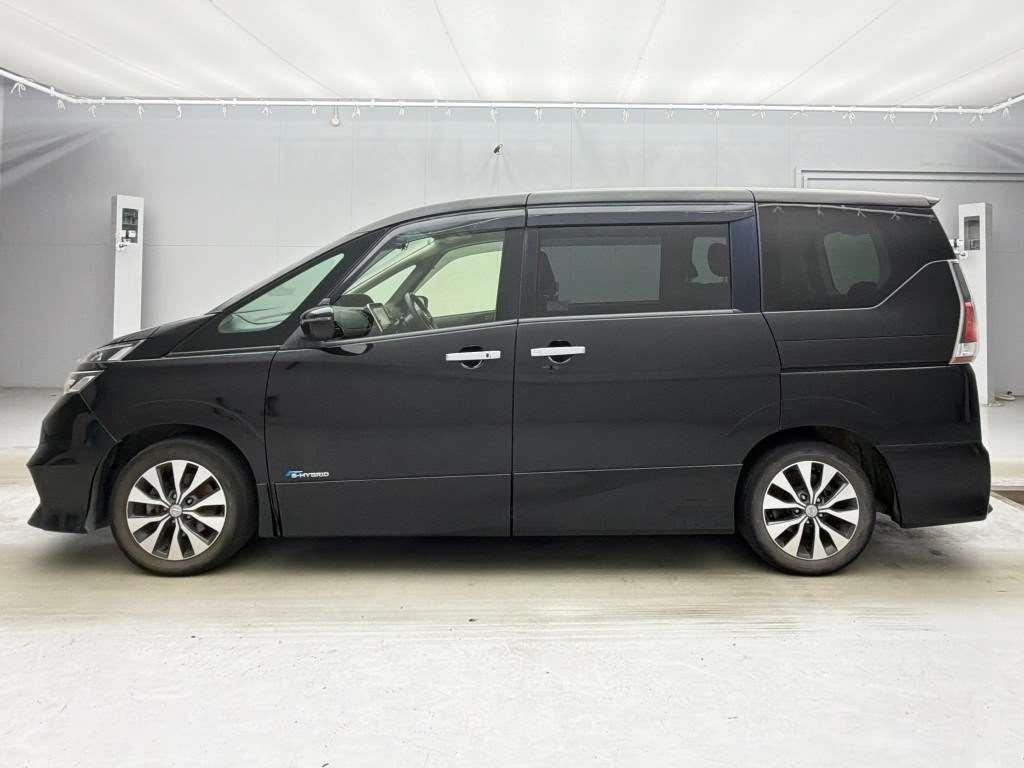 2017 Nissan SERENA
