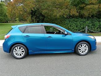 2012 Mazda AXELA - Thumbnail