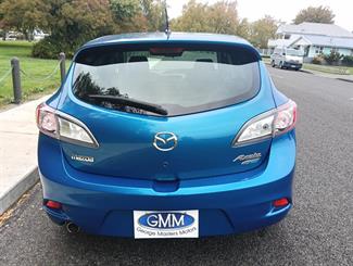 2012 Mazda AXELA - Thumbnail