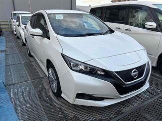 2018 Nissan LEAF - Thumbnail