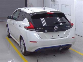 2018 Nissan LEAF - Thumbnail
