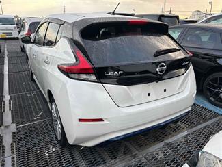 2018 Nissan LEAF - Thumbnail