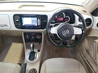 2013 Volkswagen Beetle - Thumbnail
