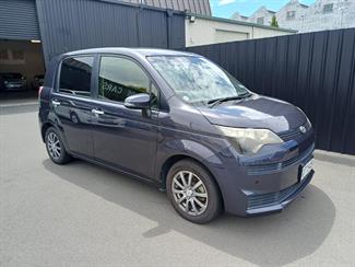 2014 Toyota SPADE - Thumbnail