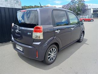 2014 Toyota SPADE - Thumbnail