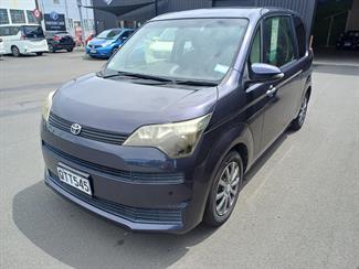 2014 Toyota SPADE - Thumbnail