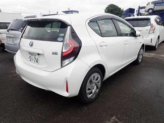 2019 Toyota AQUA - Thumbnail