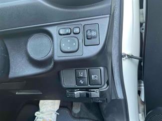 2019 Toyota AQUA - Thumbnail