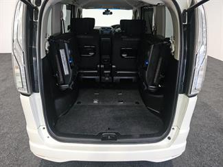 2014 Nissan SERENA - Thumbnail