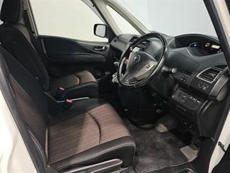 2014 Nissan SERENA - Thumbnail