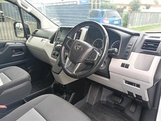 2020 Toyota Hiace - Thumbnail