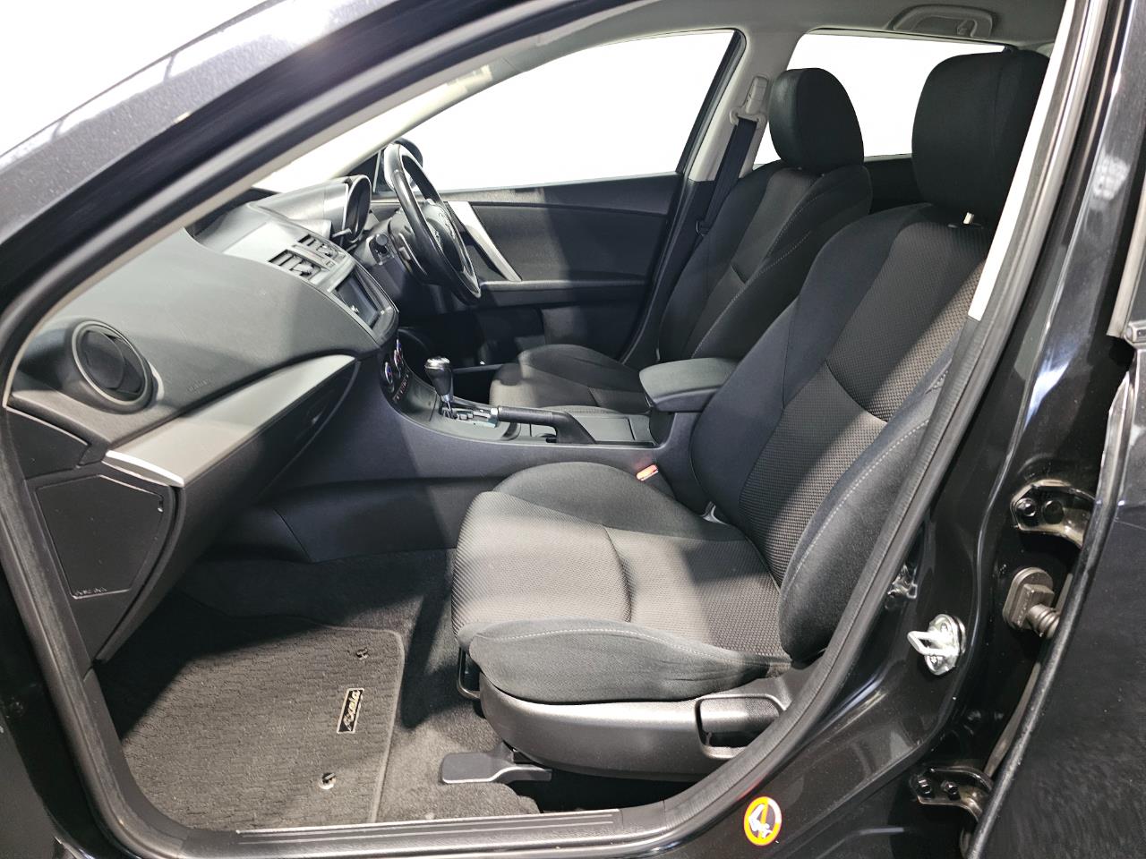 2012 Mazda AXELA