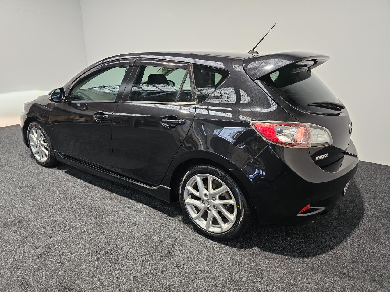 2012 Mazda AXELA