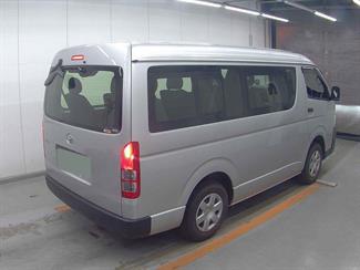 2022 Toyota Hiace - Thumbnail