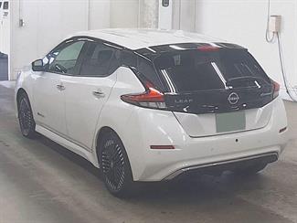 2022 Nissan LEAF - Thumbnail