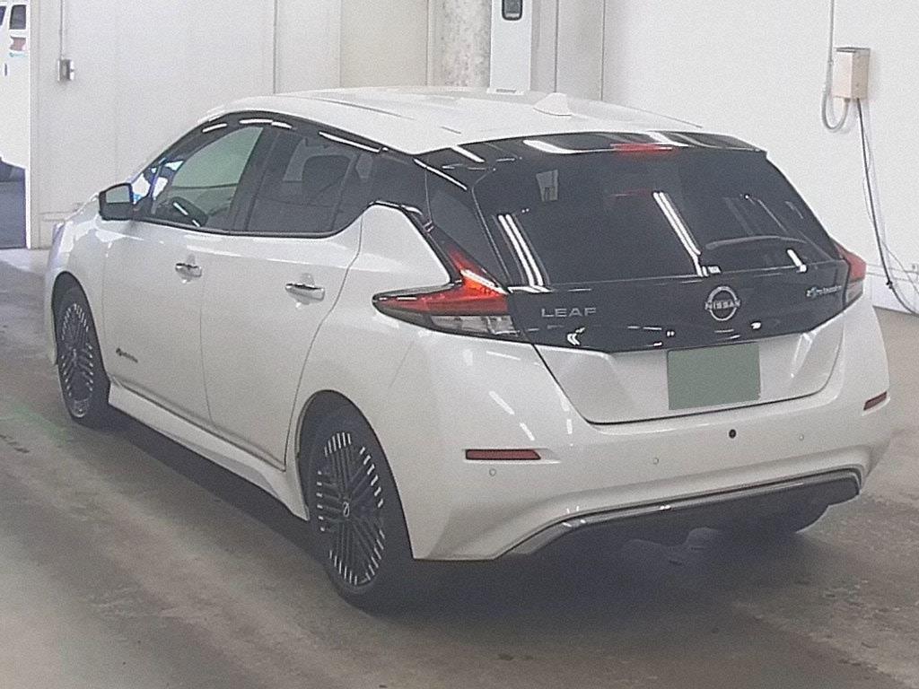 2022 Nissan LEAF