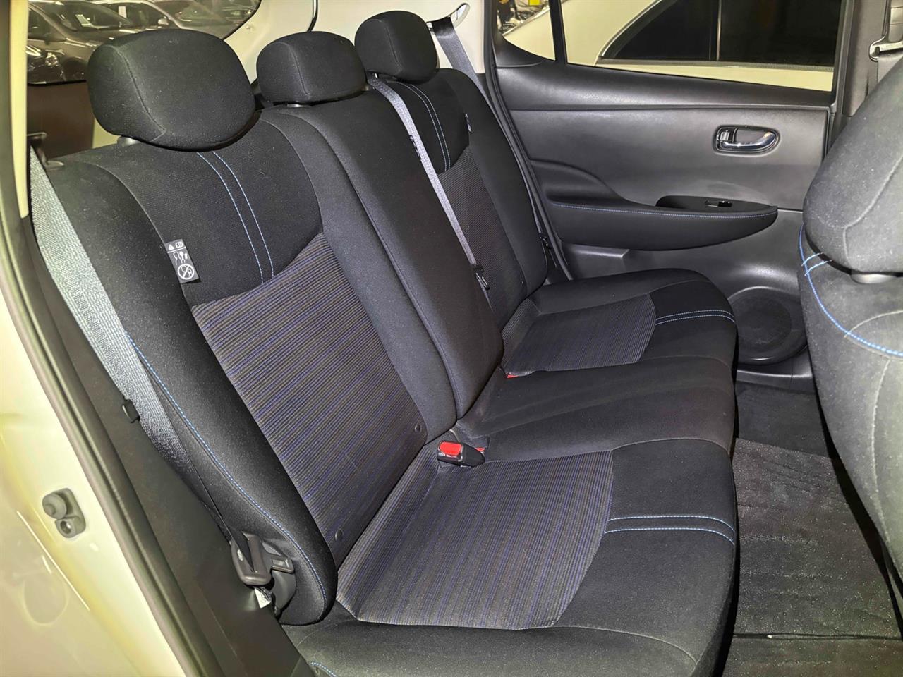 2022 Nissan LEAF