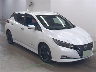 2022 Nissan LEAF - Thumbnail