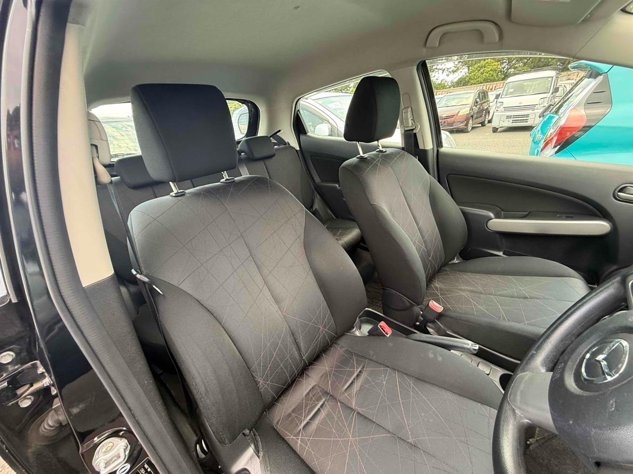 2013 Mazda DEMIO