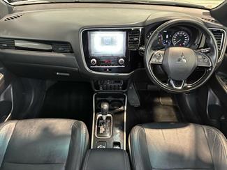 2020 Mitsubishi OUTLANDER - Thumbnail