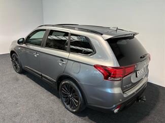 2020 Mitsubishi OUTLANDER - Thumbnail